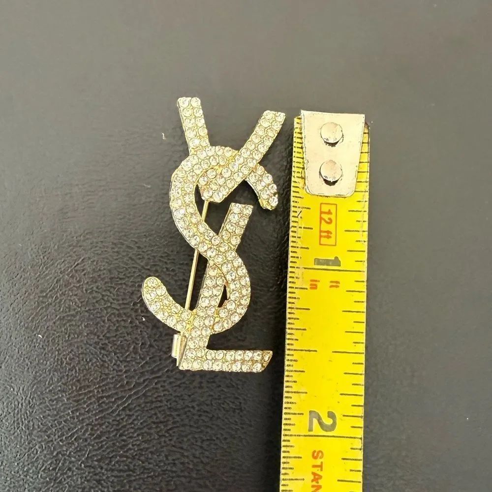 Classic Crystal Brooch - Picture 5 of 6